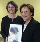 v.re. Staatsministerin Emilia Müller und PD Elisabeth Mützel, Leiterin der Kinderschutzambulanz (Foto: Gehlert)